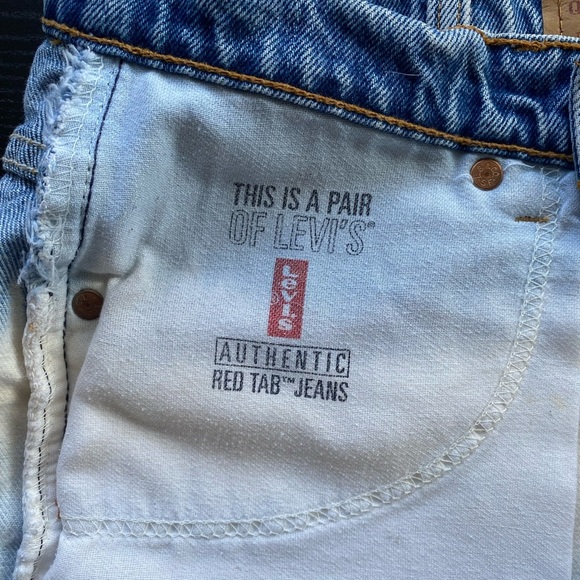 LEVI's 512 Slim Fit High Waist Straight Leg Shorts Bleach Pattern - Picture 5 of 9